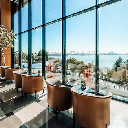 - Tuzla Bay By Ihg Hotel Estambul