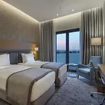 - Tuzla Bay By Ihg Hotel Estambul