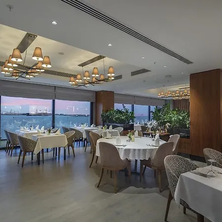 - Tuzla Bay By Ihg ホテル 4*