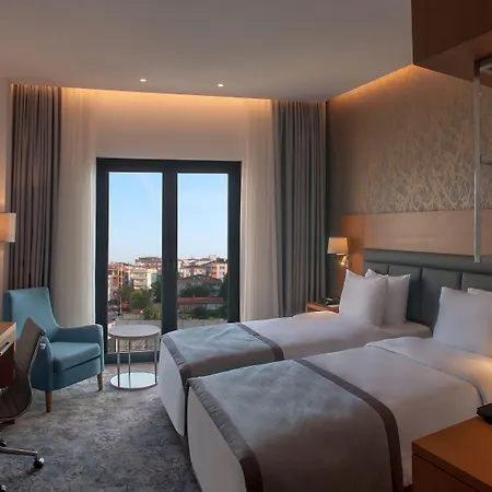 - Tuzla Bay By Ihg Hotel Istanbul