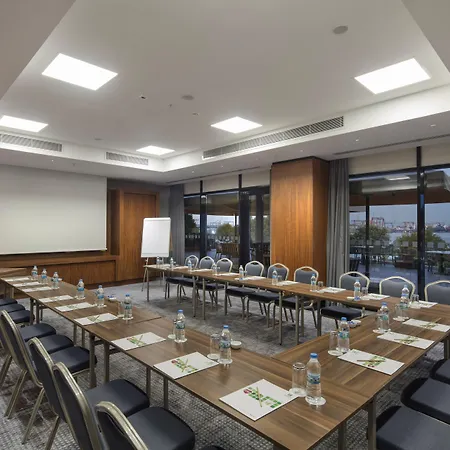- Tuzla Bay, An Ihg Otel İstanbul