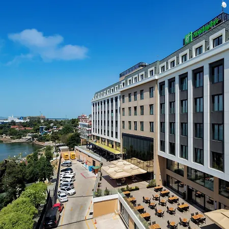 - Tuzla Bay By Ihg 4* Istanbul