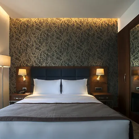 - Tuzla Bay By Ihg Hotel Istanbul