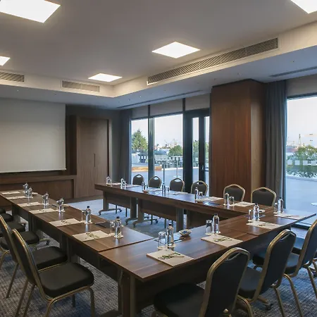 - Tuzla Bay By Ihg 4* Istanbul