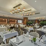 - Tuzla Bay By Ihg 4* Istanbul